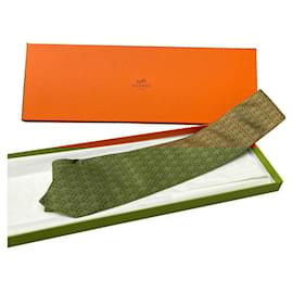 Hermès-Linda gravata Hermès na caixa-Dourado,Verde escuro