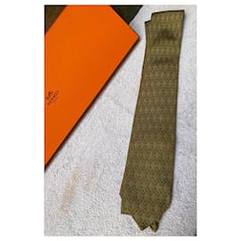 Hermès-Linda gravata Hermès na caixa-Dourado,Verde escuro
