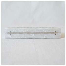 Autre Marque-"Naughty" Clutch-White