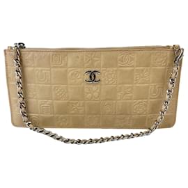 Chanel-Sac Chanel Lucky Symbols Pochette Quilted Beige Lambskin Shoulder Wristlet Preowned-Beige