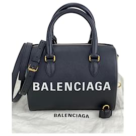 Balenciaga-Balenciaga Ville Bowling Small Black Grained Leather Satchel Crossbody Bag preowned-Black