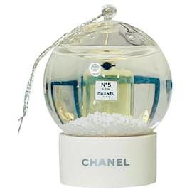 Chanel-Palla di neve da collezione Chanel-Argento