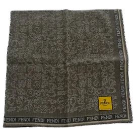 Lenço Fendi de tecido verde Verde