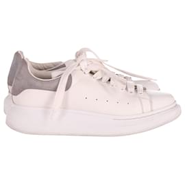 Alexander Mcqueen-Alexander Mcqueen Larry Sneakers in White Leather -White
