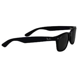 Ray-Ban-Ray-Ban Wayfarer Sunglasses in Black Acetate-Black