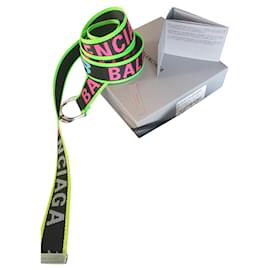 Balenciaga-Cintos-Preto