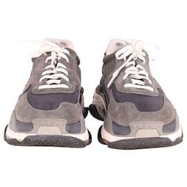 Balenciaga-Balenciaga Triple S 2.0 Sneakers in Grey and Black Leather -Multiple colors