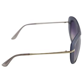 Salvatore Ferragamo-Óculos de sol grandes Salvatore Ferragamo com armação de metal dourado-Cinza