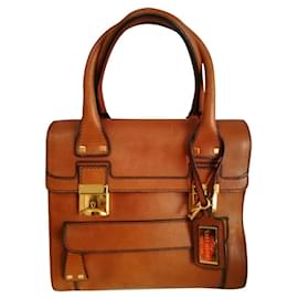 Sac à main Valentino Garavani en cuir beige Beige