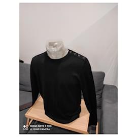 Chanel-4 shoulder buttons-Black