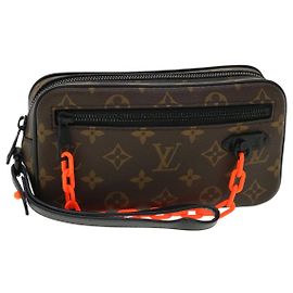 LOUIS VUITTON Monogram Pochette Volga Pochette M44482 Auth LV 32105A Autre