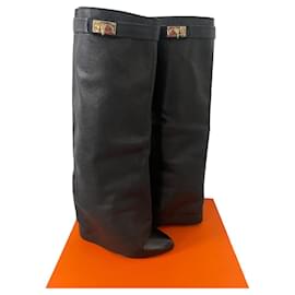 Givenchy-Boots-Black