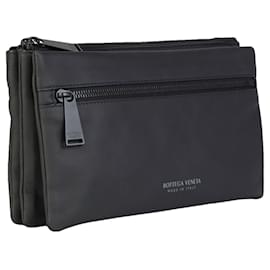 Bottega Veneta-Bottega Veneta Fluid Messenger Crossbody-Black
