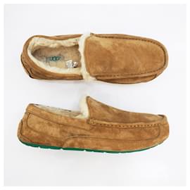 Ugg-UGG Ascot Wildleder-Loafer in honigbronzefarbener Größe 44,5 EU-Braun,Bronze