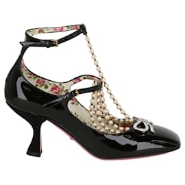 Gucci-Gucci Taide Embelished Patent Leather Pumps-Black