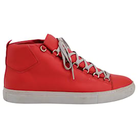Balenciaga-Balenciaga Arena High Top Sneakers in Red Leather-Red