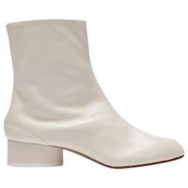Maison Martin Margiela-Ankle Boots Tabi H30 in White Soft Vintage Leather-White