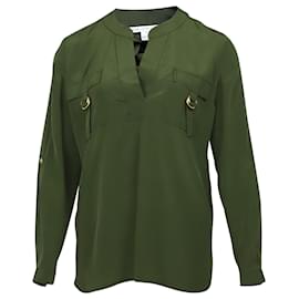Diane Von Furstenberg-Diane Von Furstenberg Tunika-Bluse mit zwei Taschen aus grüner Seide-Grün,Olivgrün
