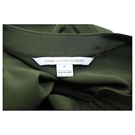 Diane Von Furstenberg-Diane Von Furstenberg Two Pocket Tunic Blouse in Green Silk-Green,Olive green