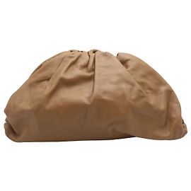 Bottega Veneta The Pouch Clutch in Brown Leather Brown