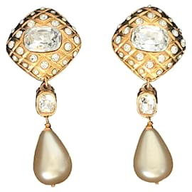 Chanel-CHANEL- VINTAGE LONG QUILTED CRYSTAL PEARL DROP EARRINGS-Golden