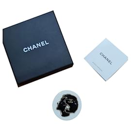 Chanel-Coco Chanel portrait brooch-Black,White,Golden