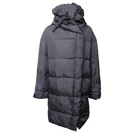 Theory Off-The-Shoulder Long Puffer Jacket in Black Nylon Black