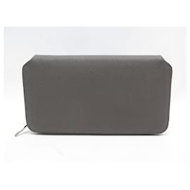 Cartier-NUEVA CARTERA INTERNACIONAL CARTIER SANTOS EN PIEL GRANULADA GRIS CARTERA-Gris pardo