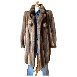 Autre Marque Muskrat fur coat brown Brown
