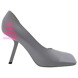 Balenciaga-Balenciaga Void 110 d'Orsay Pumps in Pink Leather-Pink