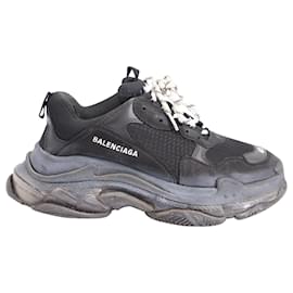 Balenciaga-Balenciaga Triple S Clear Sole Sneakers in Black Polyester-Black