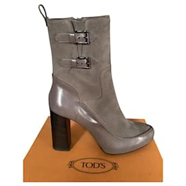 Tod's-Boots-Grey