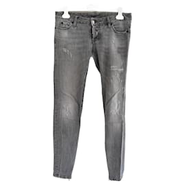 Dsquared2-Jeans-Cinza