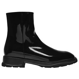 Alexander Mcqueen Ankle Boots in Black Leather Black