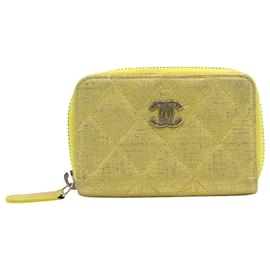Chanel-Chanel Iridescent Quilted Zip Coin Purse in Yellow Caviar Leather-Yellow