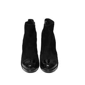 Chanel-Chanel Botas de couro envernizado plataforma bico fino em camurça preta-Preto