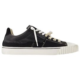 Maison Martin Margiela Sneakers basse Replica in pelle nera Nero