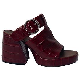 Chloé Wave Croc-Effect Platform Mules in Red Leather Red