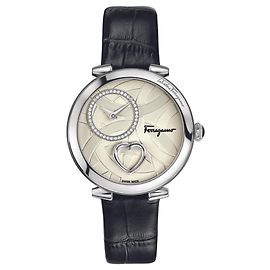 Salvatore Ferragamo Cuore Ferragamo Uhr Silber Metallisch