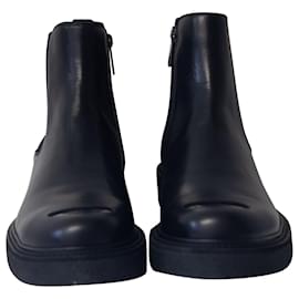 Neil Barrett-Neil Barrett Metal Toe Chelsea Boots in Black Vitello Calfskin Leather-Black
