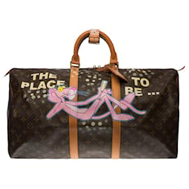 Louis Vuitton-Superbe sac de voyage Louis Vuitton Keepall 55 cm en toile Monogram customisé par l'artiste en vogue du Street Art PatBo customisé "Pink Panther loves Bubbles"-Marron