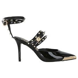 Versace Jeans Couture Décolleté impreziosite da borchie di Versace Jeans Nero