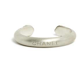 Chanel-ENGRAVED MATT SILVER CUFF-Silvery