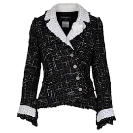 Chanel-Blazer de tweed de Chanel con ribete de croché-Negro