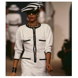 Chanel-Pendientes Chanel vintage-Negro