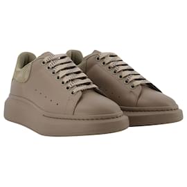 Alexander Mcqueen-Oversized Sneakers in Grey Leather-Multiple colors