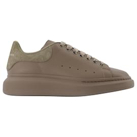 Alexander Mcqueen-Oversized Sneakers in Grey Leather-Multiple colors