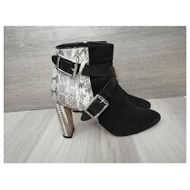 Jimmy Choo-botines-Negro