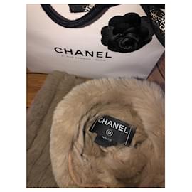 Chanel gloves White Fur ref.331401 - Joli Closet