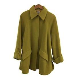Second hand Céline Coats - Joli Closet